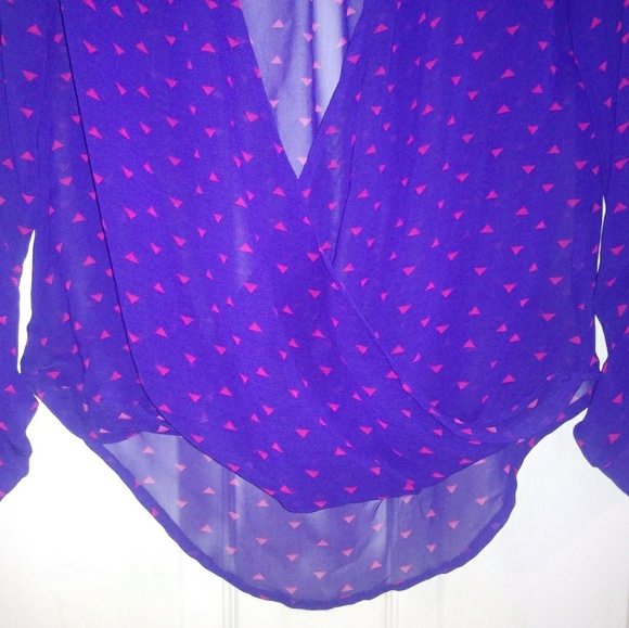 Decree Blouse - Picture 2 of 6